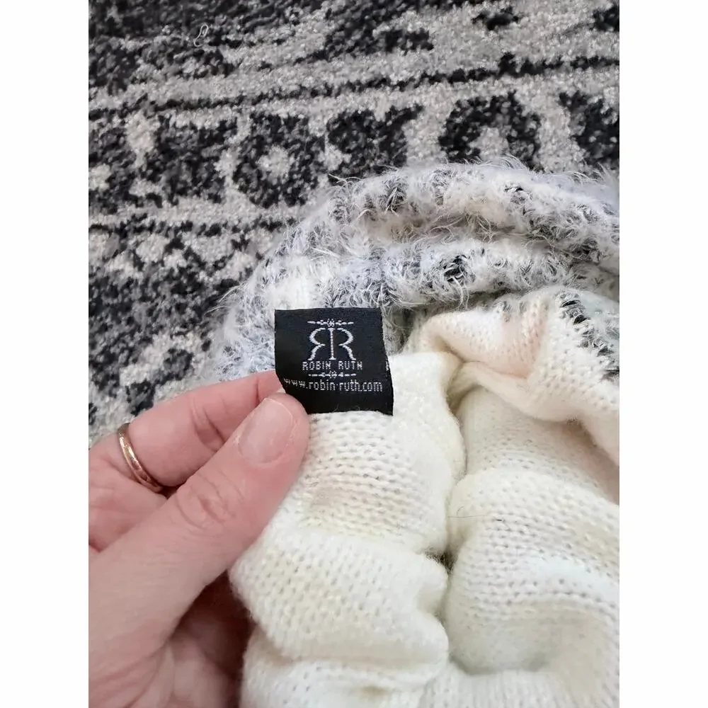 Robin Ruth Alaska heavy weight knit beanie hat with a variegated pink pom pom